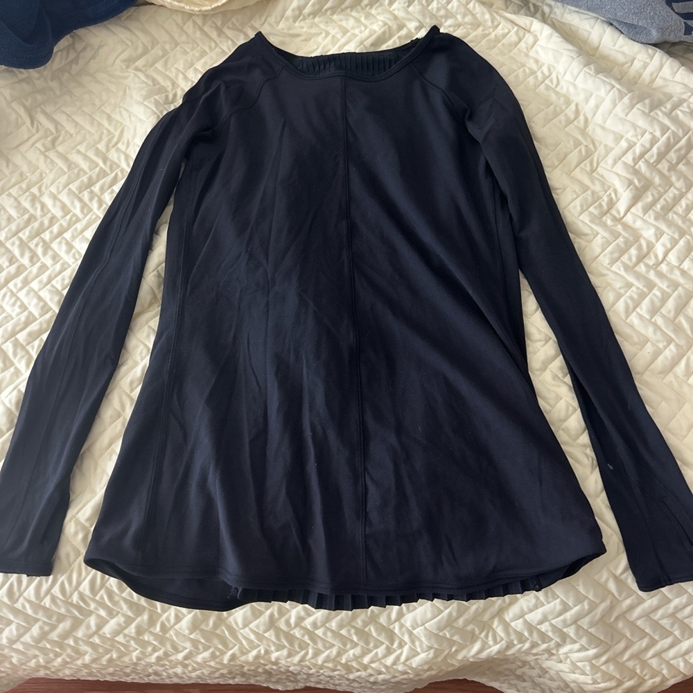 Women's Black Long Sleeve lulu lemon top